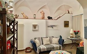 La Maison De L'Artiste & Bike Room